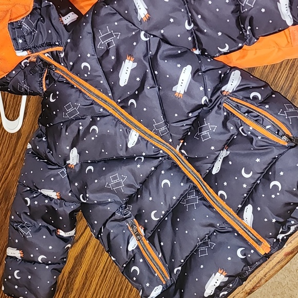 Wippette Snowsuit Size 2T - Picture 4 of 9